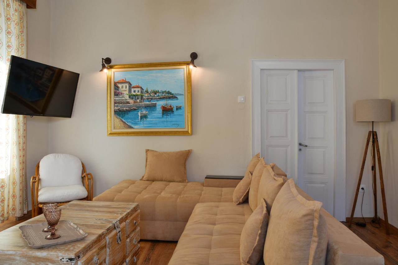 The Veranda Of Gavrion-Exclusive, Centrally Located With Seaview Buitenkant foto